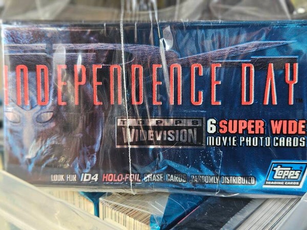 INDEPENDENCE DAY TRADING CARDS FULL BASE SET X72