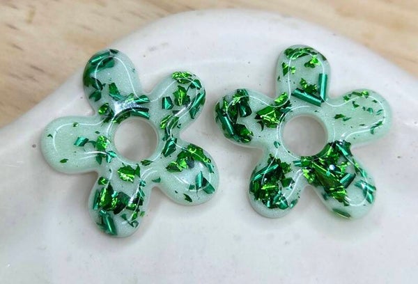 1353