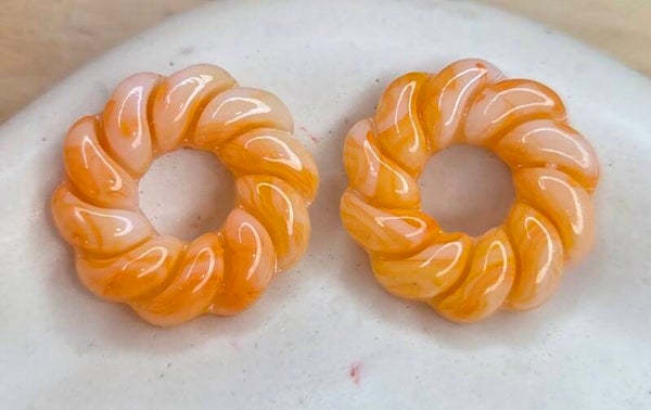 2135