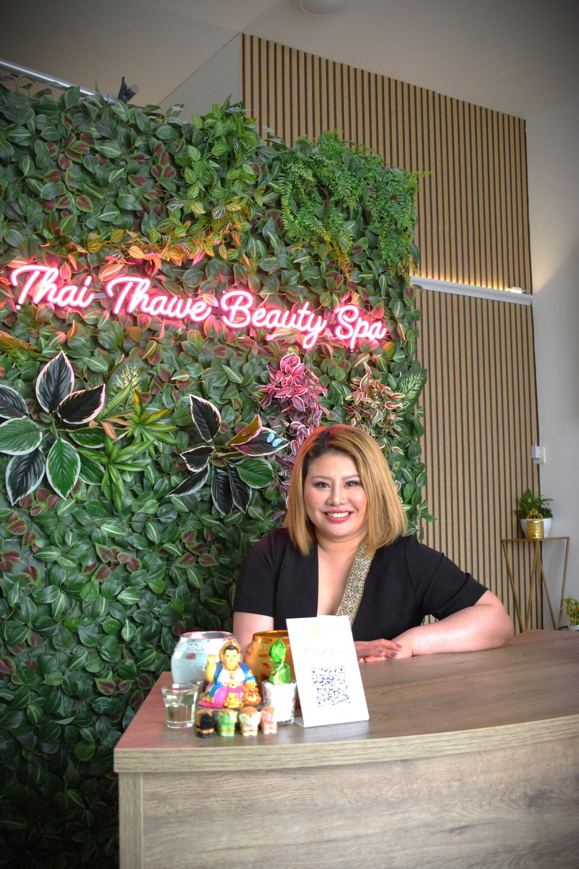 Eigenaresse en masseuse van Thai Thawe Beauty Spa in Amsterdam, De Pijp