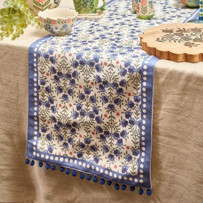 Flourish & Foliage Table Runner