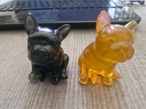 figurine bouldog