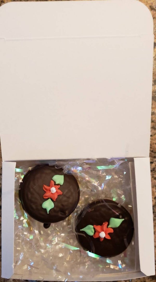 Chocolate Dipped Oreos