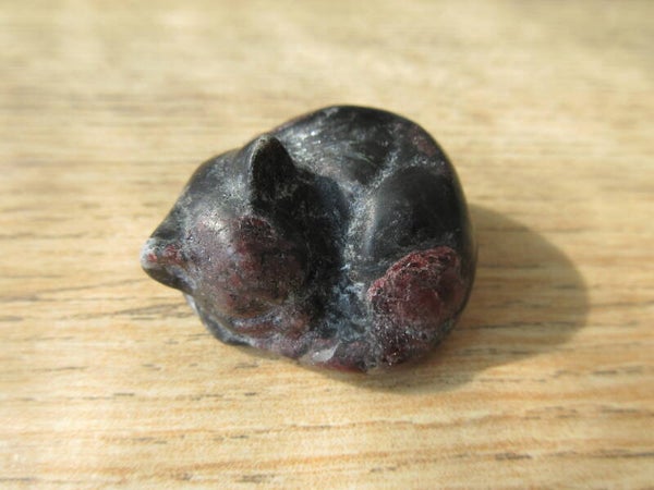 Kat Liggend Groot Granaat (#585)