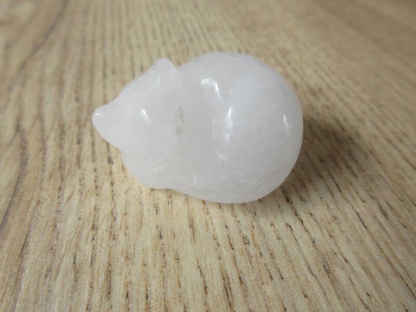 Kat liggend Witte kwarts (#63)