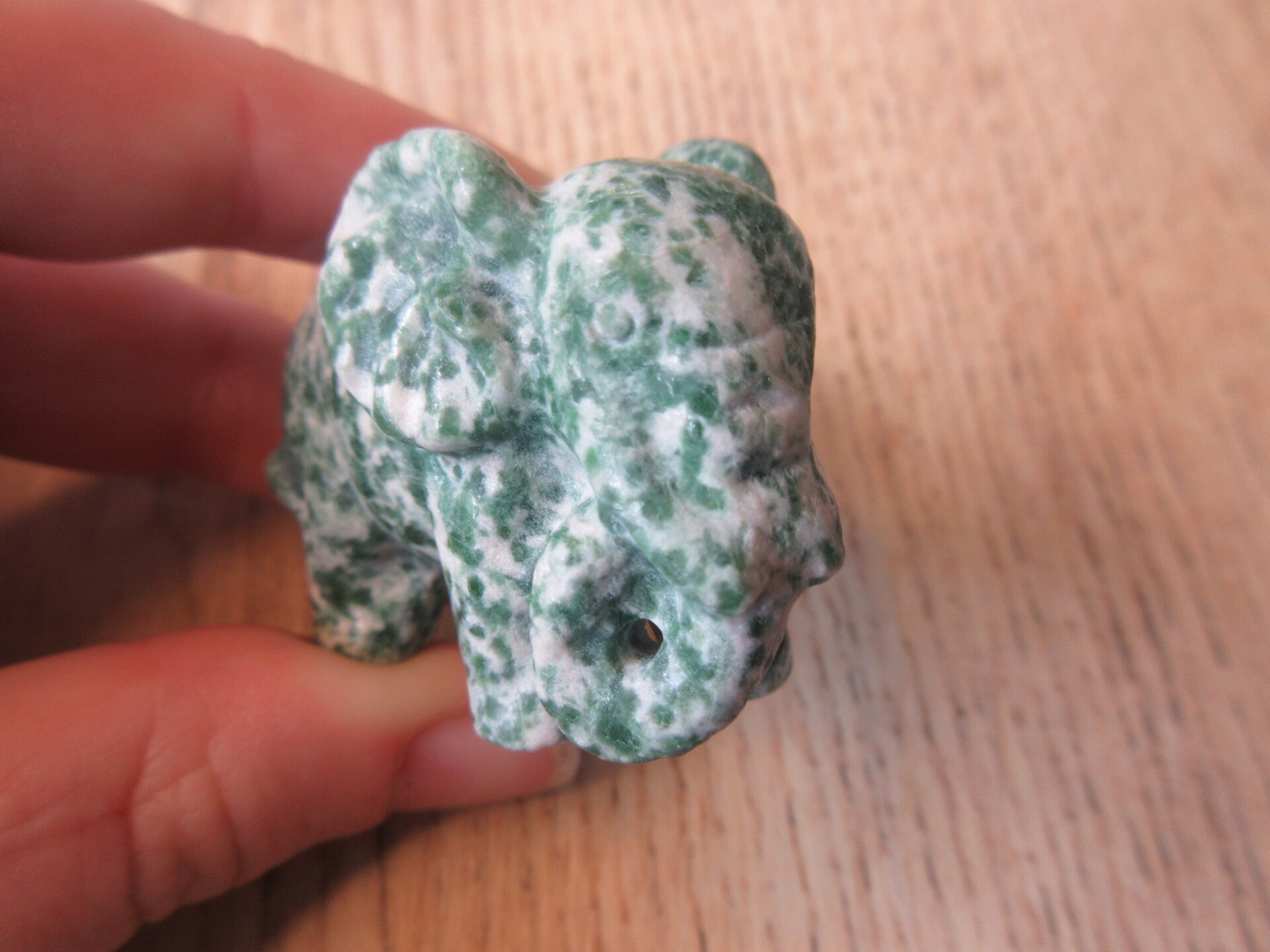 Olifant Green spotted stone (#74)
