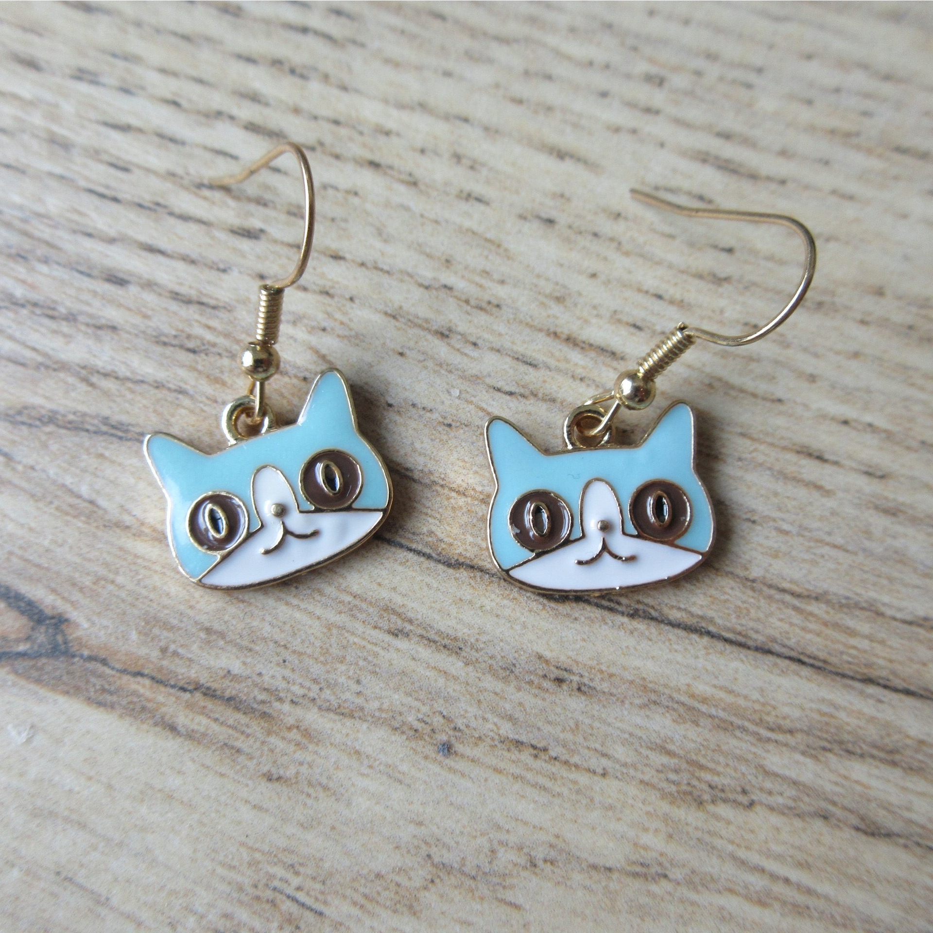 Oorbellen Kat Licht blauw