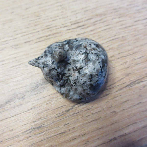 Kat liggend Sesam Jaspis (#1069)