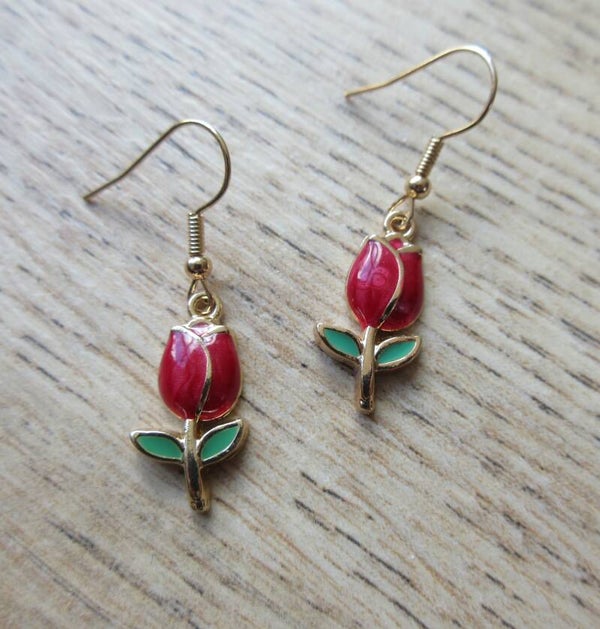 Oorbellen Rode tulp Goudkleurig