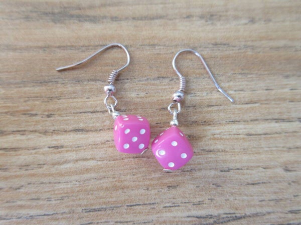 Oorbellen Dobbelsteen klein Roze