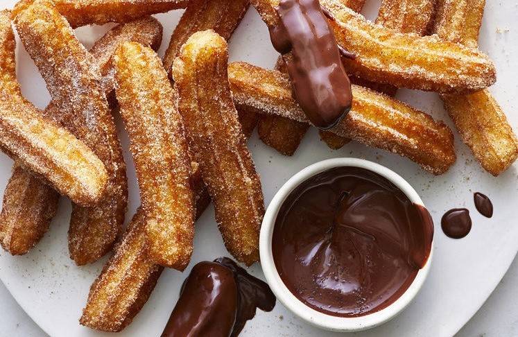 Churros is een typisch traditioneel Spaans gerecht, 