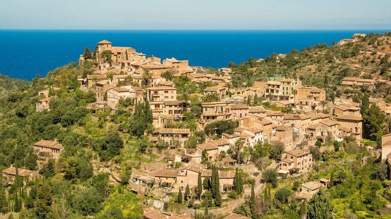 Het bergdorpje dorpje Deia of Deya op Mallorca