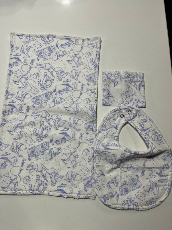 White and dark blue pooh bear set