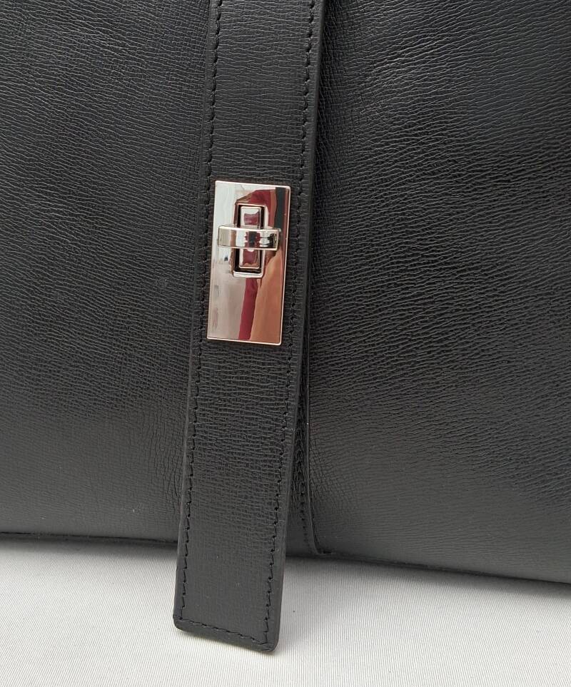 sac-cuir-noir-pleine-fleur-fermoir-jpg-standard.jpg