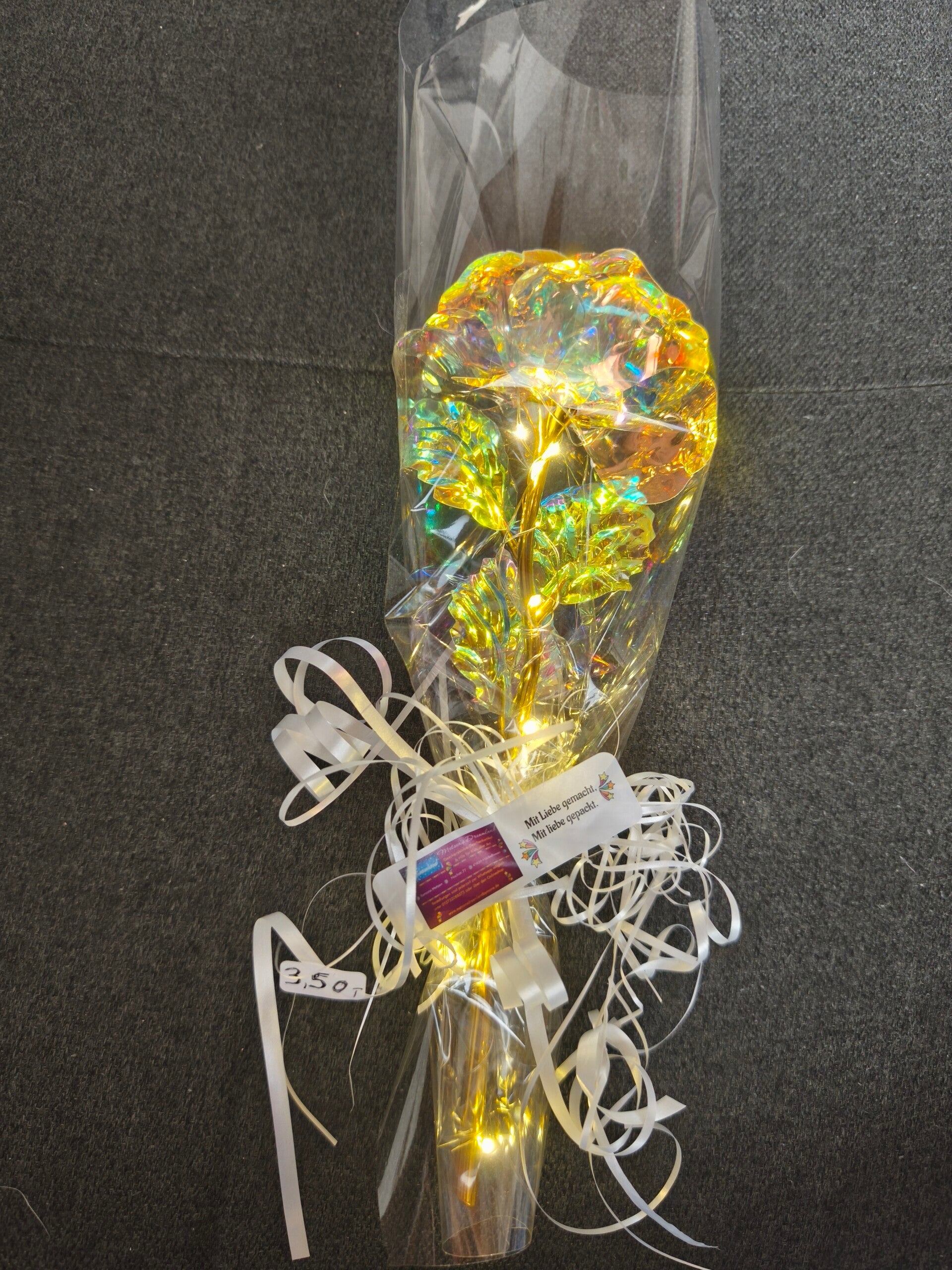 Ewigrose gold mit Lichterkette