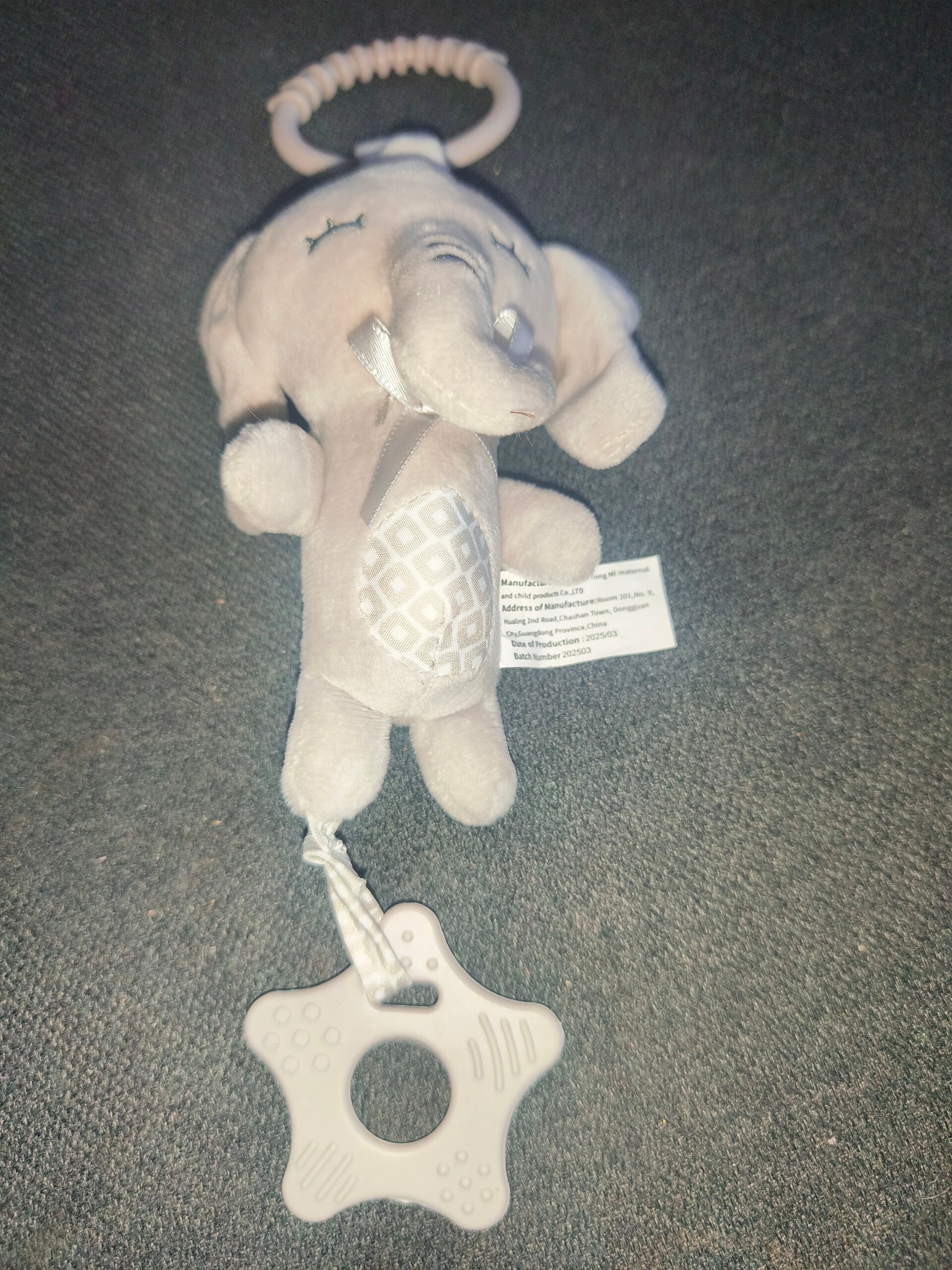 Rasseltier mit aufhängen und Beissring