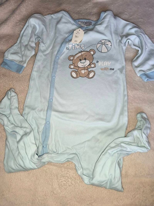B7. Strampler Pyjama 80