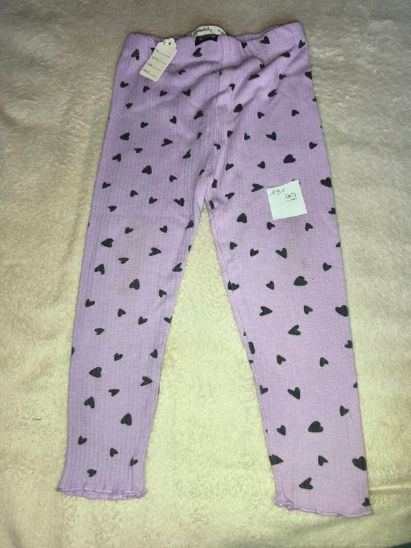 A81 Leggings mit Herzen 92