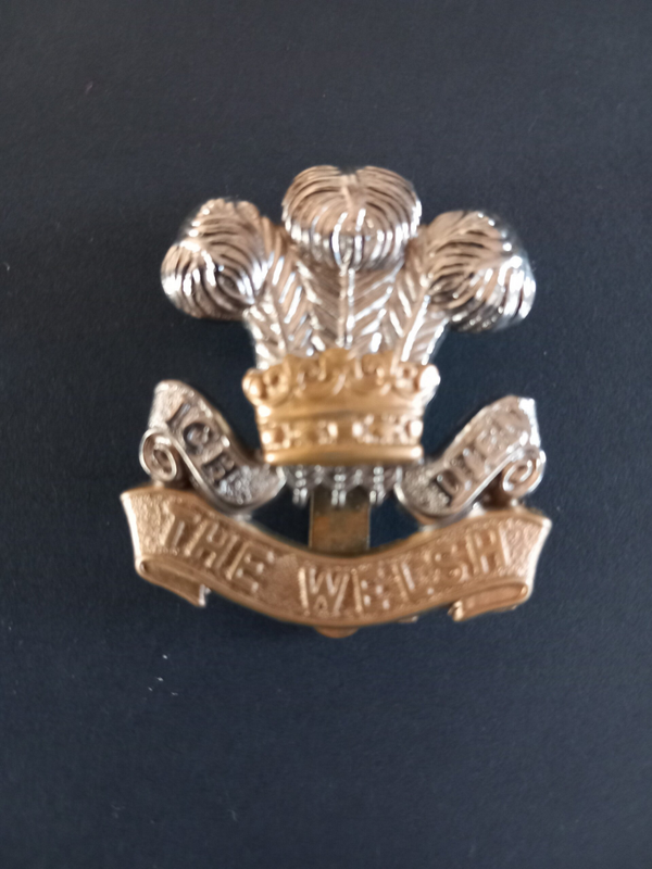 Pet-badge The Welsh Regiment Engels