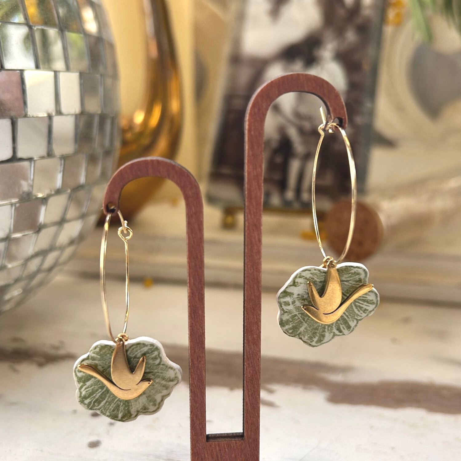 Boucles créoles - géraniums et colombes