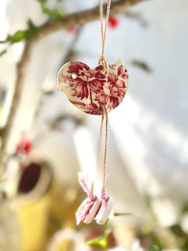 Poussins a suspendre