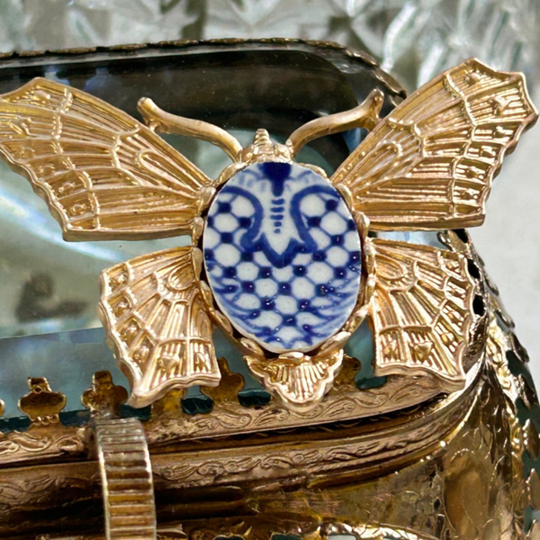 Broche Papilon doré - faïence terre de fer