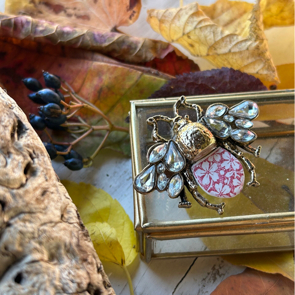 Broche Bourdon - faïence ancienne – Modèle Dentelle