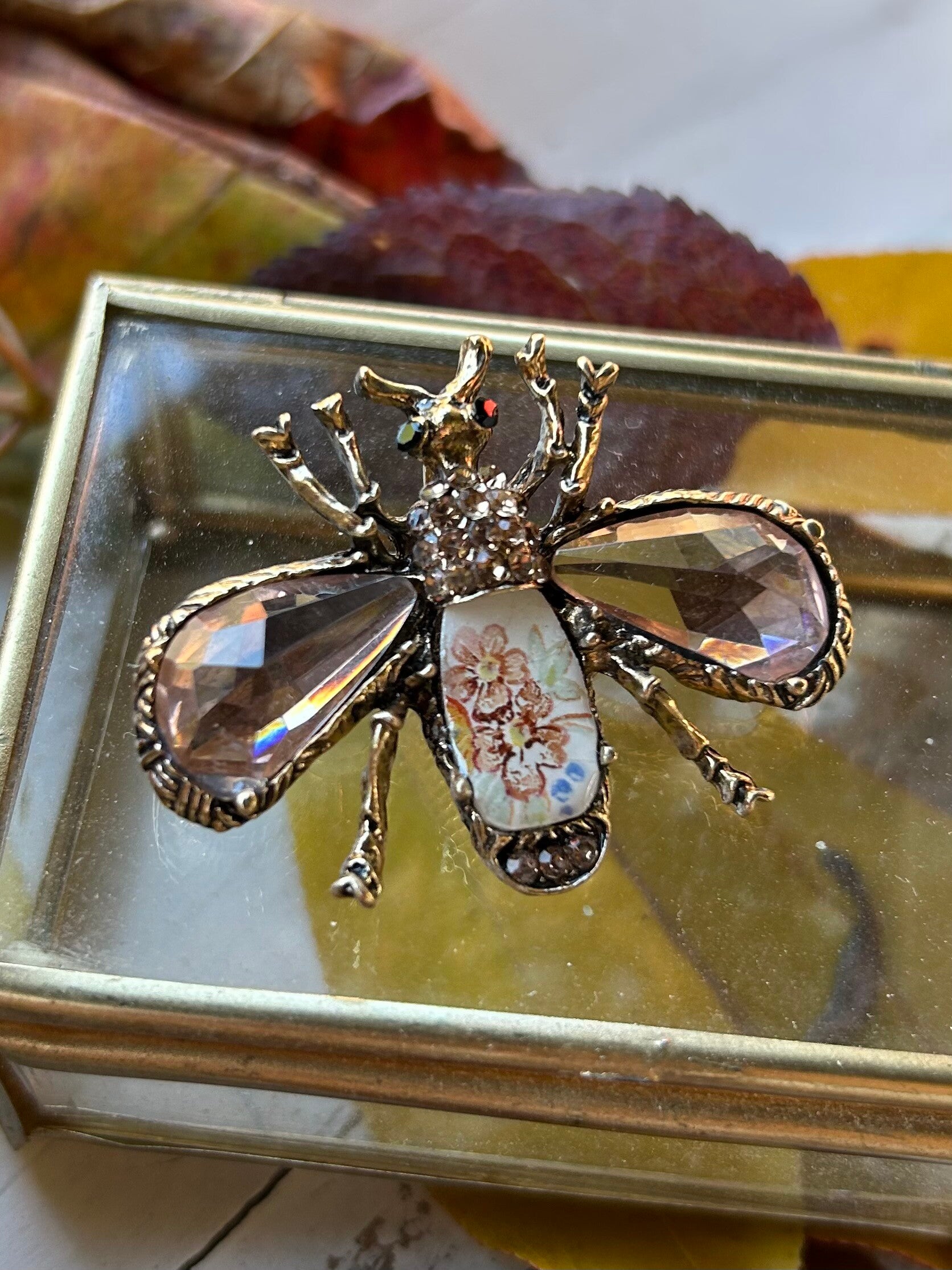 Broche Papillon – Faïence Opaceline Salins,  Empire