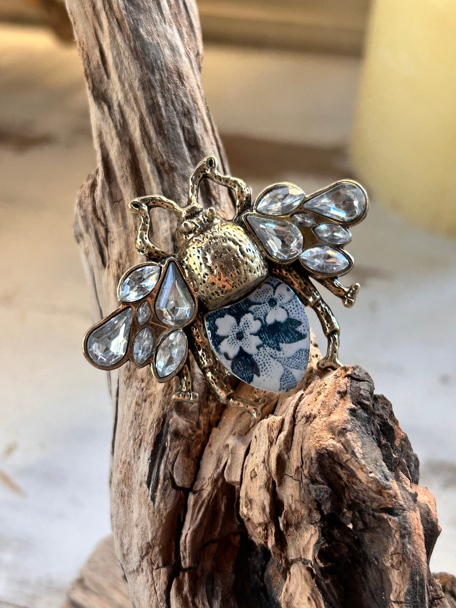 Broche Bourdon & faïence ancienne – Modèle Marie Louise