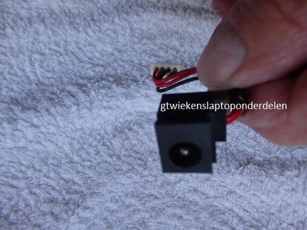 Toshiba S1410-604  19Volt Chassisdeel Gebruikt 2021095