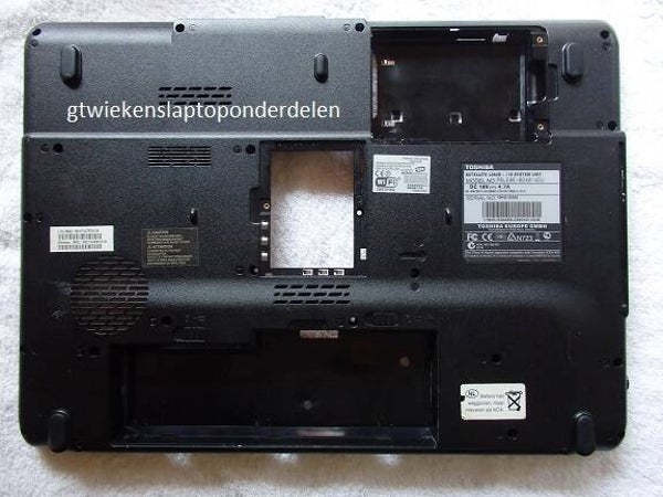 Toshiba Satellite L350D-118 onderplaat Gebruikt 2021511/16a