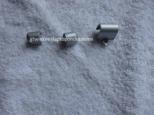 Fujitsu/Siemens Amilo L7300 Scharnier kapjes 3 Gebruikt 20215560sa