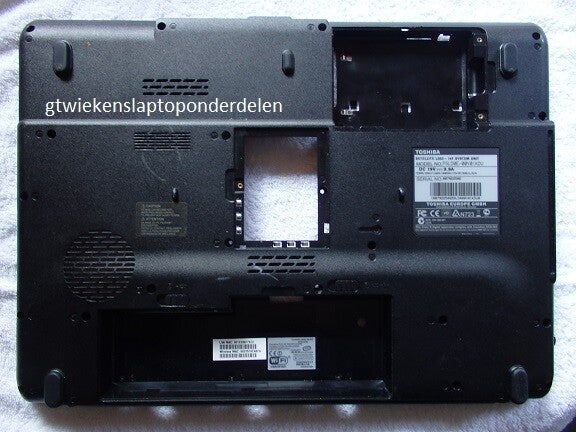 Toshiba Satellite  L350-14F Bovenplaat Gebruikt 2022108/15