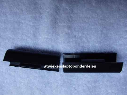 ASUS X71A  Scharnierkapjes L/R Gebruikt 22Z102sa