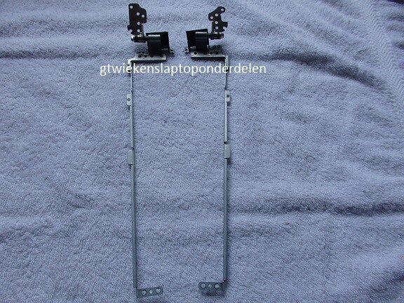 ASUS K73E Scharnieren L/R Gebruikt 2021607ch