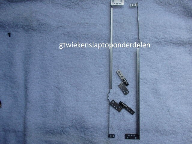 Packard Bell Scharnieren L/R .XX1686500001 Gebruikt  22G114