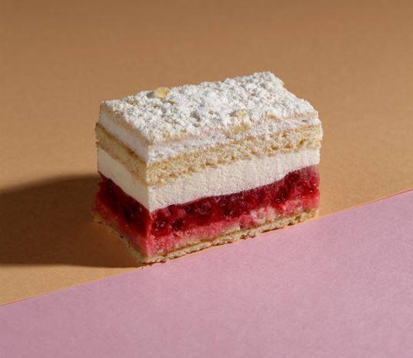 Johannisbeer-Joghurt-Rahmschnitte