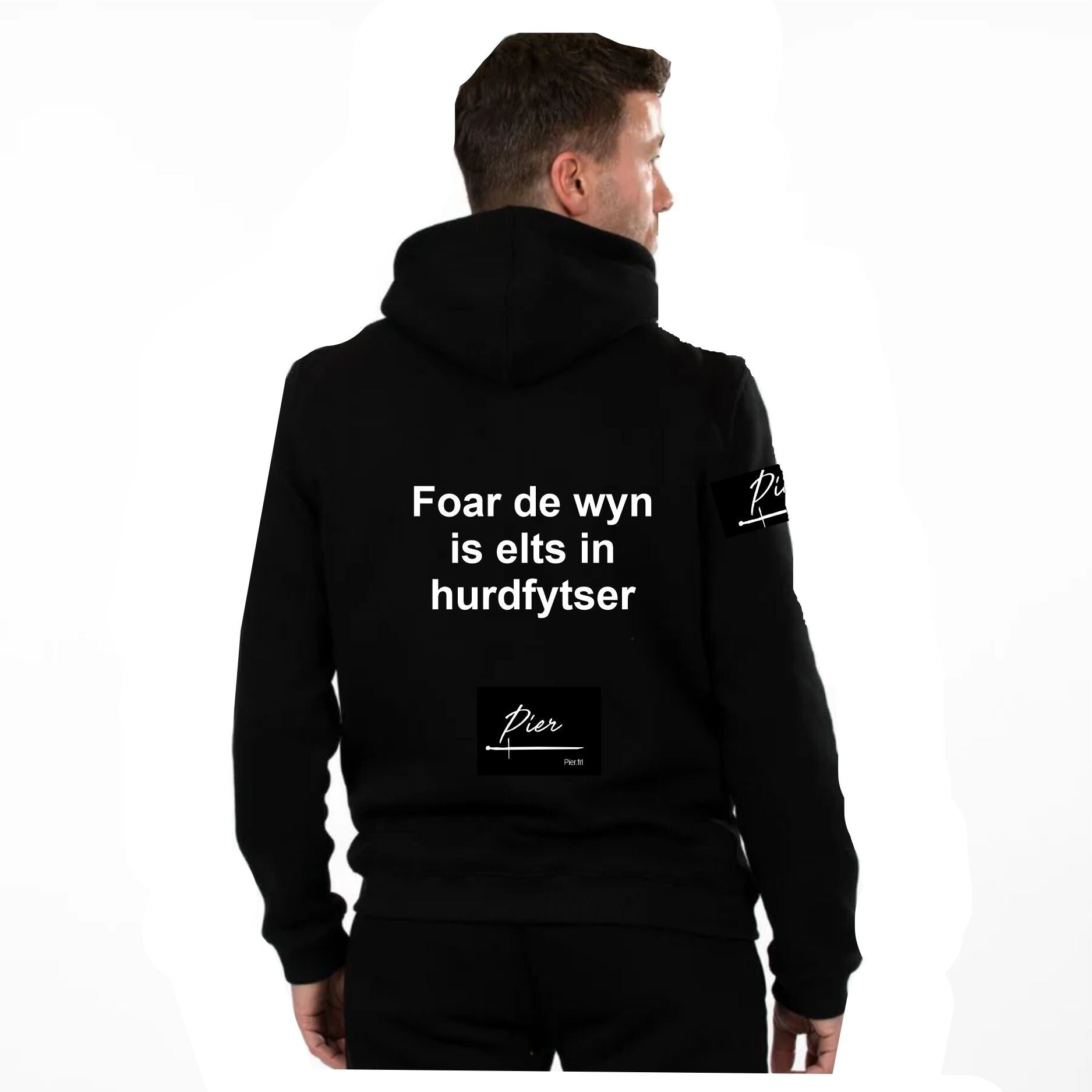Zwarte hoodie maat L  Frysk Pier.frl -Foar de wyn is elts in hurdfytser-