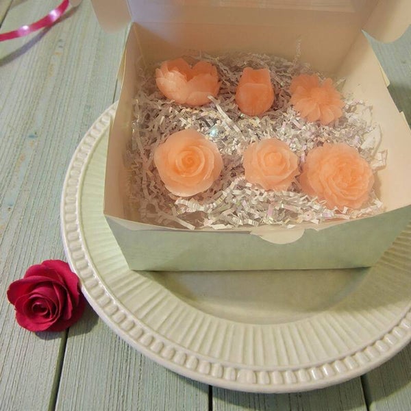 Over the Moon floral wax melt set