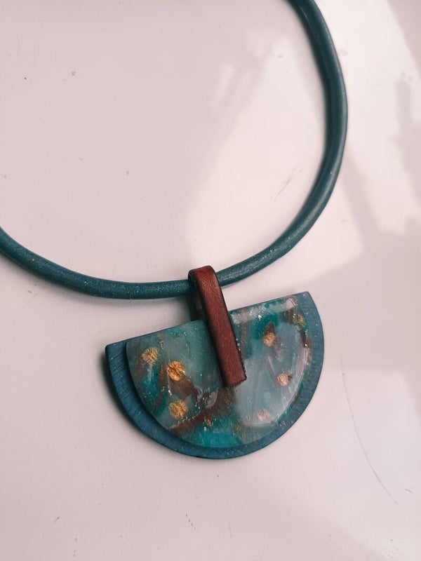 Collier pendentif argile polymère /argile polymère