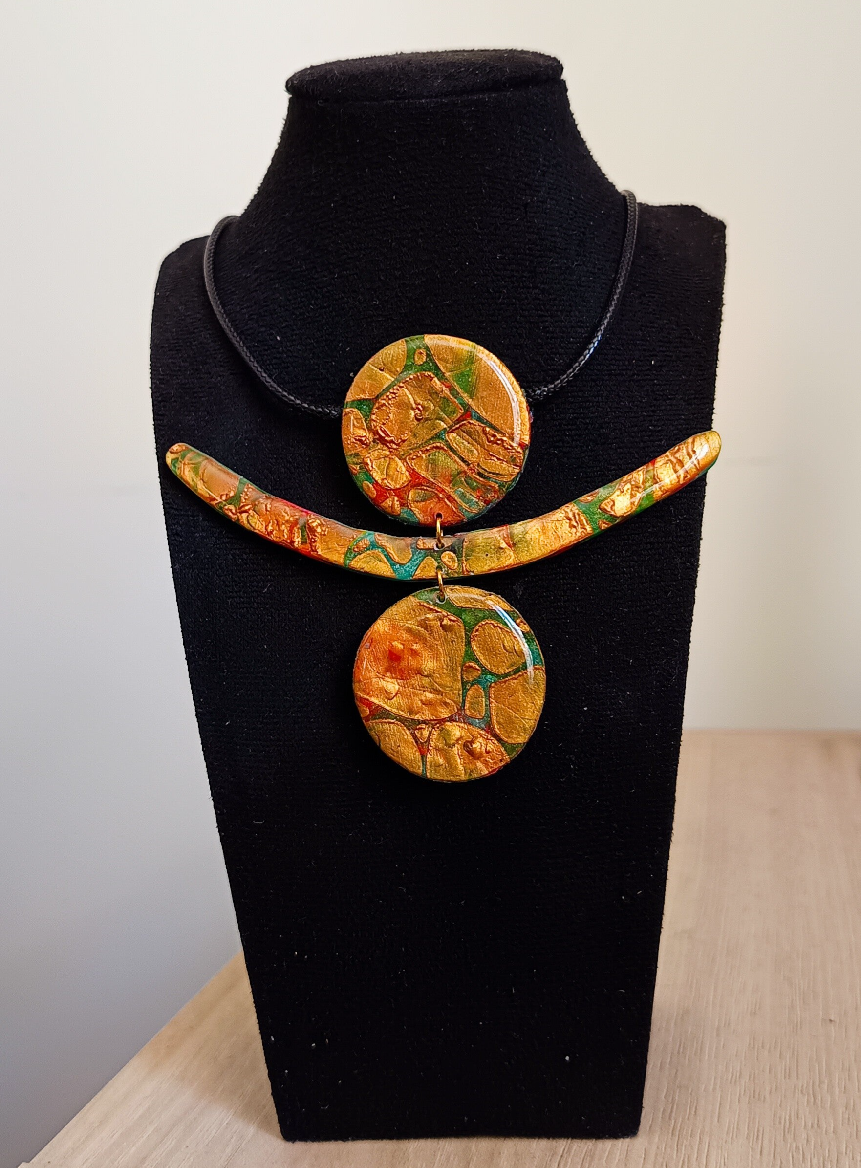 Collier motif argile polymère