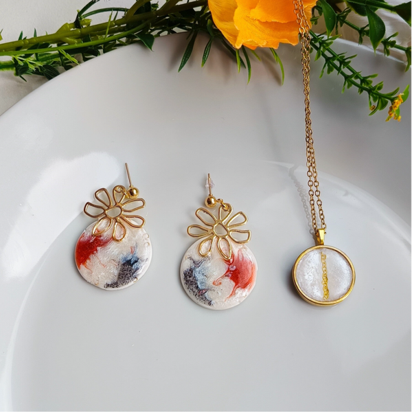 Boucles d'oreilles/clous d'oreilles/assorti avec le collier dans la section collier