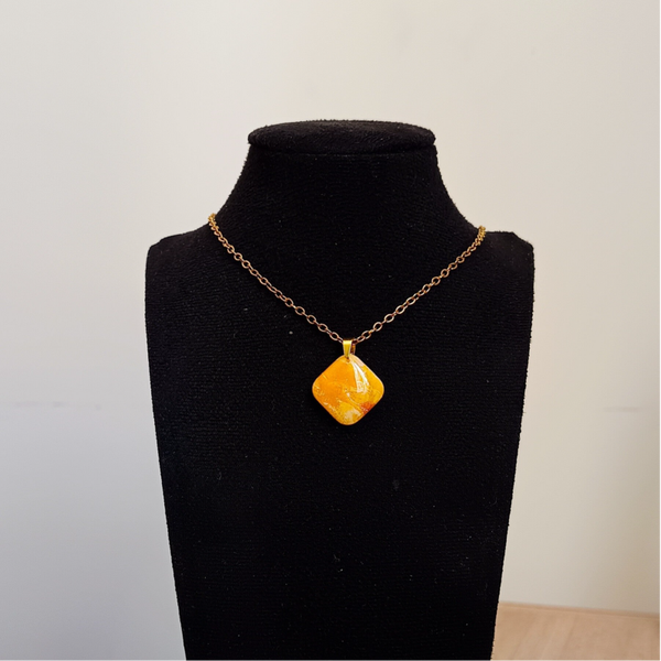 Collier pendentif argile polymère