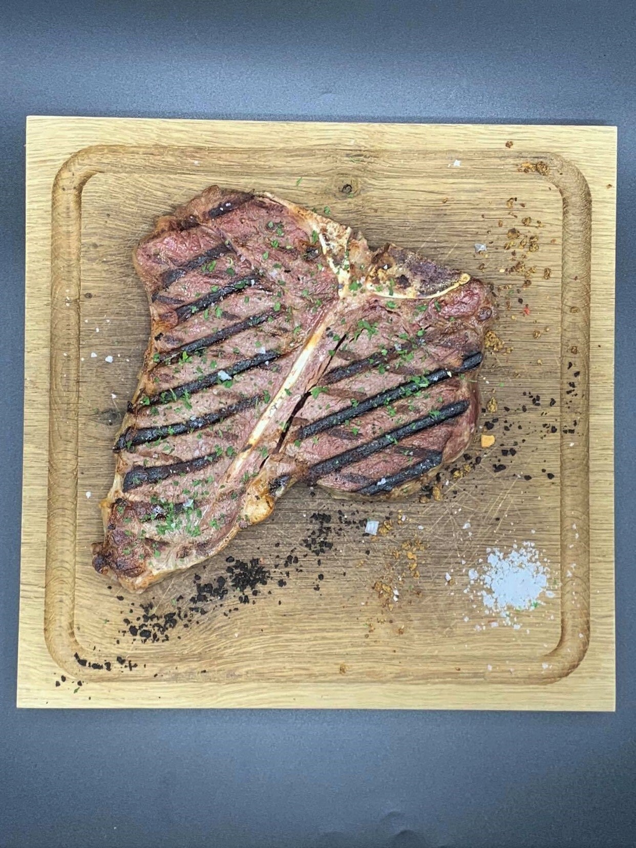 t-bone-steak-500-gram-steakhouse-de-moriaan