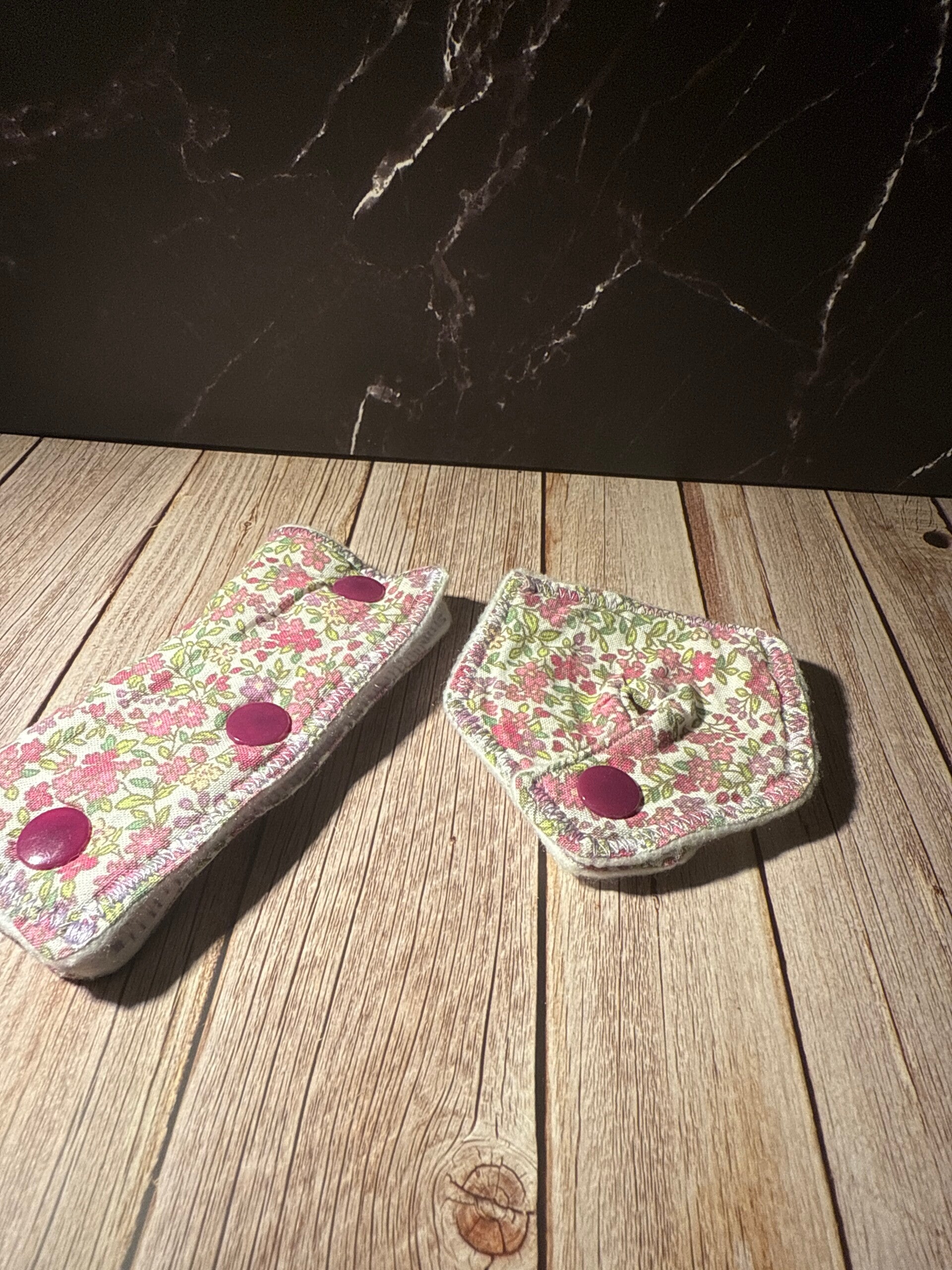 Lila Blumen Pad+Cover