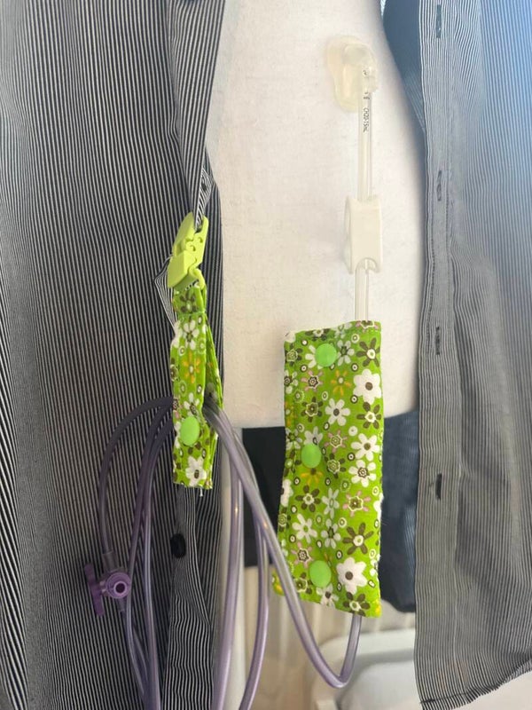 Clip und Cover im Grünblumenmuster