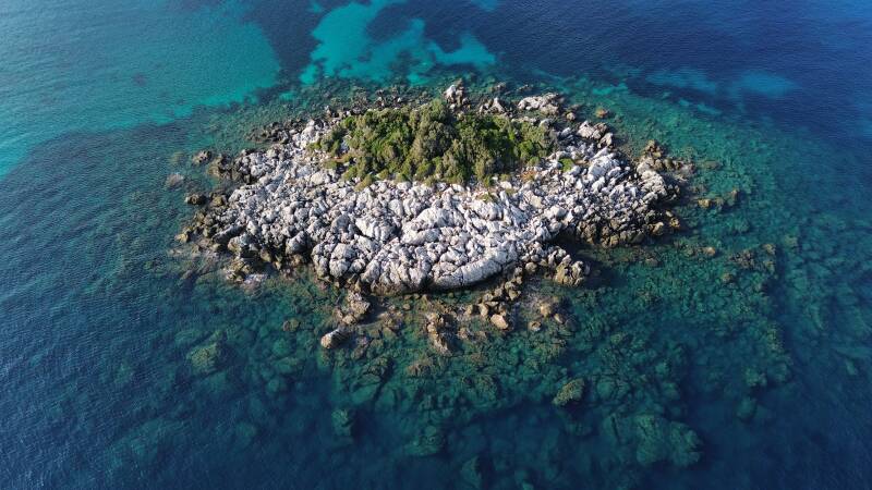 dji_fly_20241030_142328_678_1730294615916_photo_optimized-standard-0s2hca.jpg