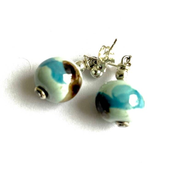 Oorbel drop round Turqouise Eggshell