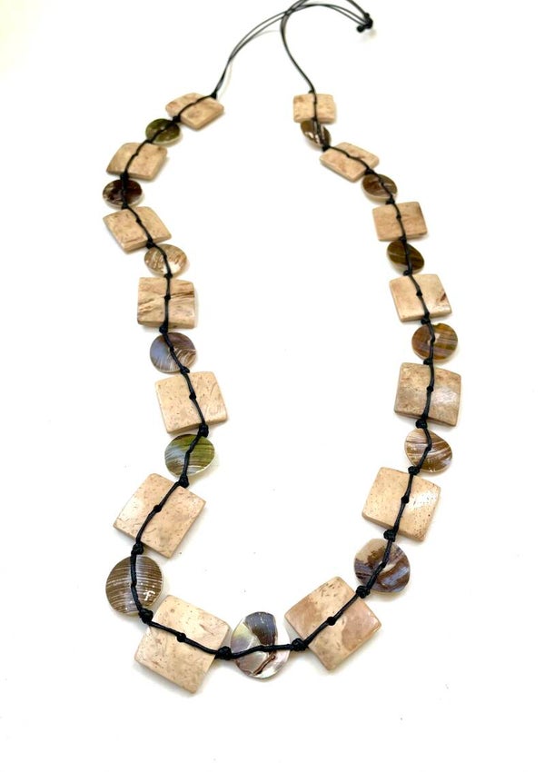 Maii Nature Hoorn Shell 36"