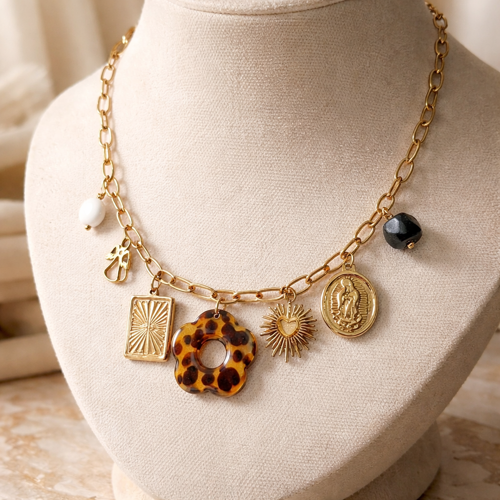 Collier breloques fleur léopard